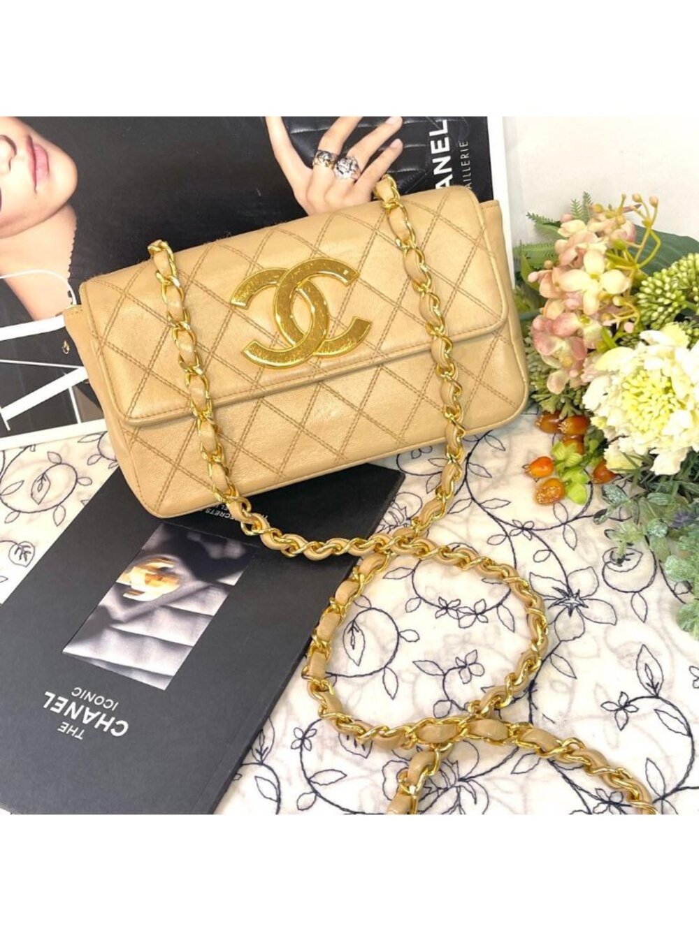 Chanel Jumbo CC Logo Chain Shoulder Bag Quilted